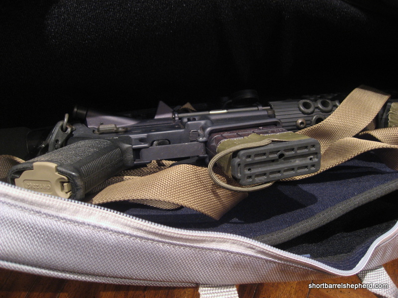 BLACKHAWK! Diversion Carry Racquet Bag Review BLACKHAWK! Diversion Carry Racquet Bag Review